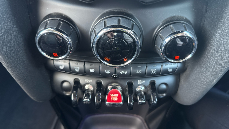 MINI Hatchback 1.5 Cooper Seven 3dr Auto Petrol Hatchback